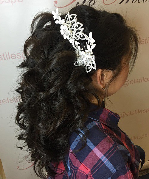 curly half up bridal hairstyle