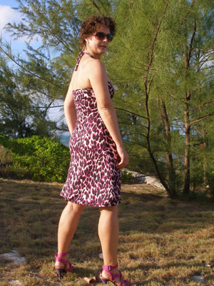 Easy Summer Dress. Free multi-size pattern and step by step photo tutorial 